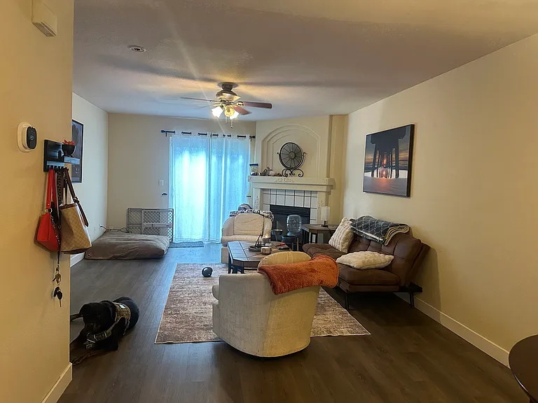 12020 E Hoye Dr — Photo 5