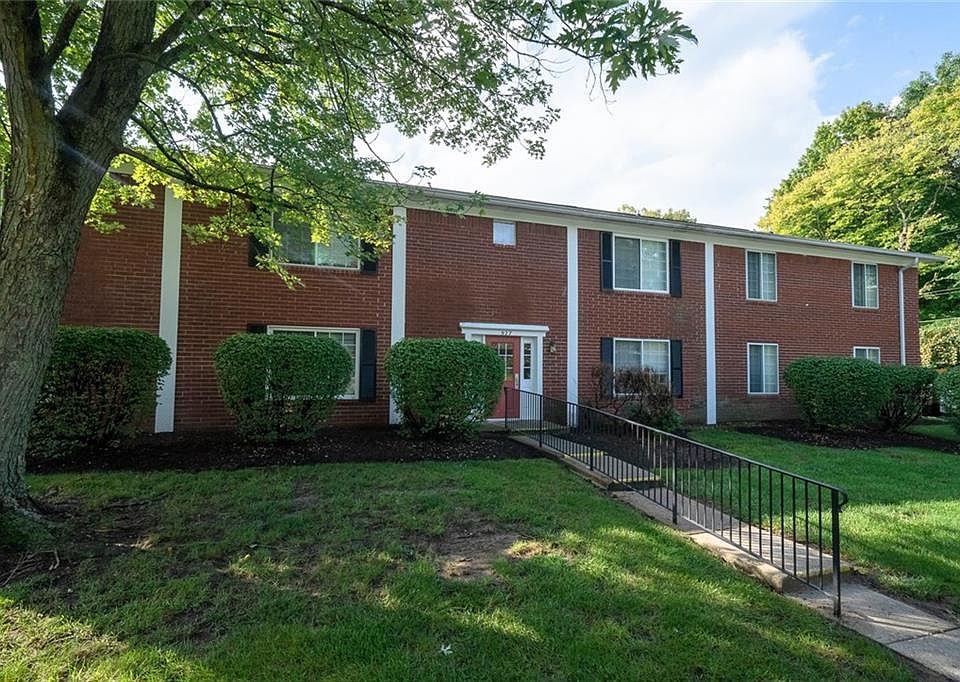 1st image of 927 Hoover Village Dr APT A