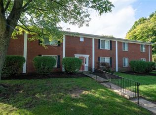 927 Hoover Village Dr APT A, Indianapolis, IN 46260