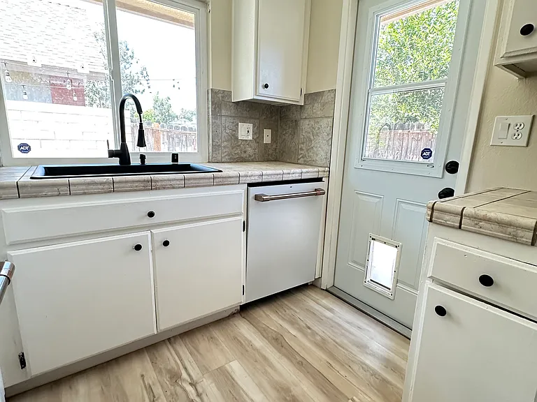 7082 Larkspur Pl — Photo 9