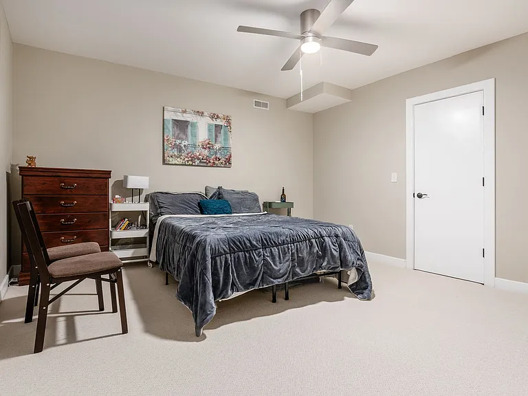 4602 Sandwich Ct — Photo 43