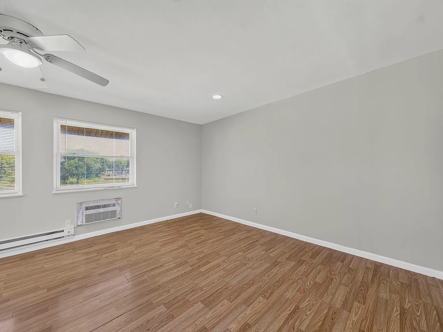 3 bed, 1260 sqft, $1,600 — Photo 4