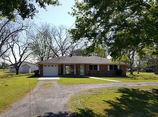 501 N Columbia Dr, West Columbia, TX 77486