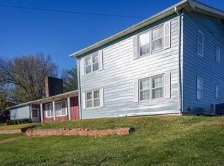 16615 Lee St, Saint Paul, VA 24283