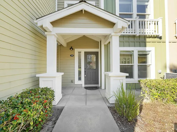 1905 Cambridge Dr, Mountain View, CA 94043