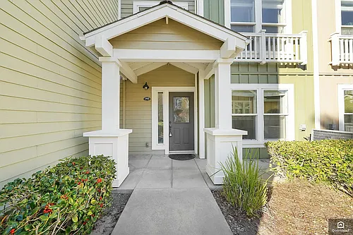 1905 Cambridge Dr Photo 1