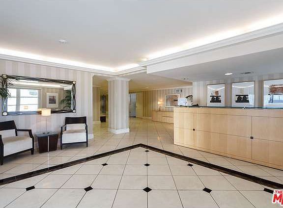 4th image of 818 N Doheny Dr APT 1007