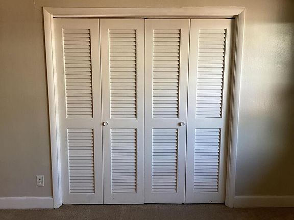3rd image of 7713 N Shirland Ave APT 6