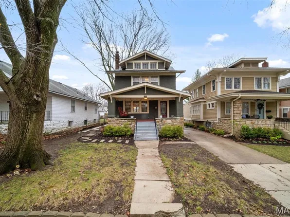 5910 Locust St, Kansas City, MO 64110