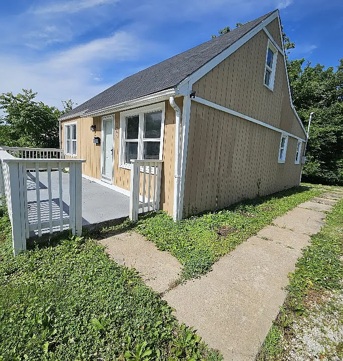 3400 Norton Ave