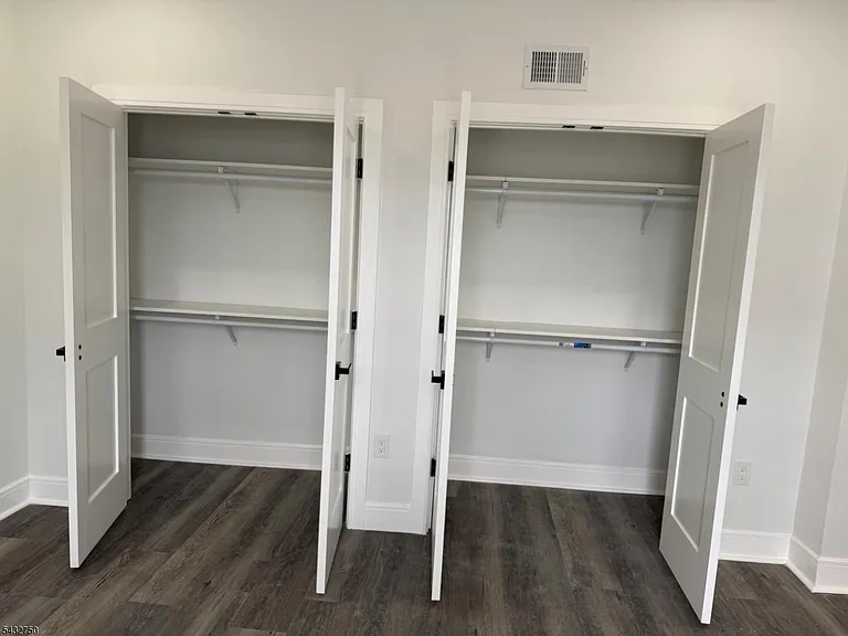 321 Jefferson Ave #3 — Photo 3