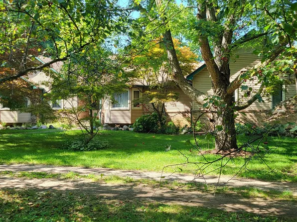 14848 Sharrard Rd, Berlin, MI 48002