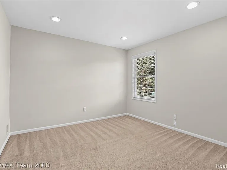 1248 Lasalle Rd — Photo 49