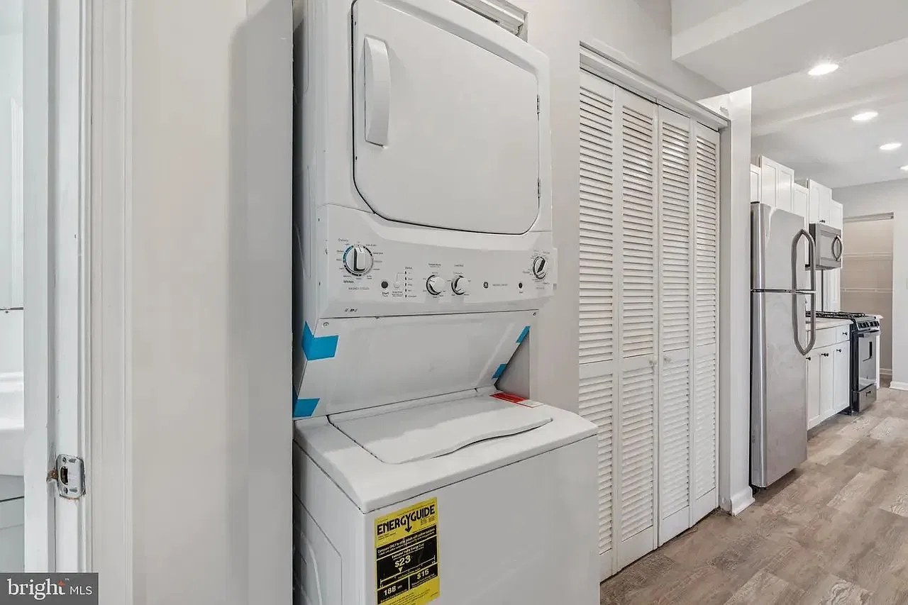 3 bed, $2,200 — Photo 4