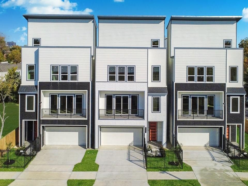 1st image of 3229 Tuam St