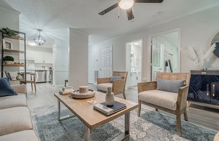 Waterford Place Apartment Homes — Photo 3