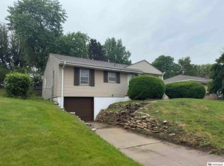 2820 S 76th Ave, Omaha, NE 68124