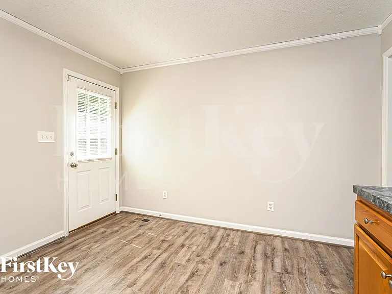 2200 Emerald Creek Ct — Photo 6