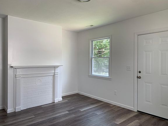 2nd image of 418 N Hyde Park Ave #A