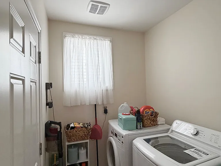 35 Lundigan Dr — Photo 3