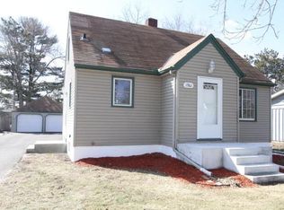 1961 Barclay St, Saint Paul, MN 55109