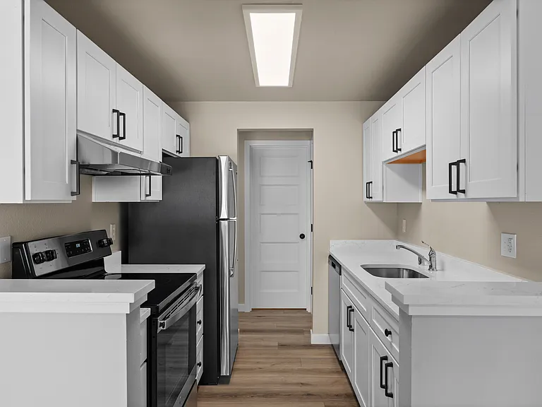 1 Bed 1 Bath Standard - 645 Sq Ft 1 Bed 1 Bath Standard - 645 Sq Ft