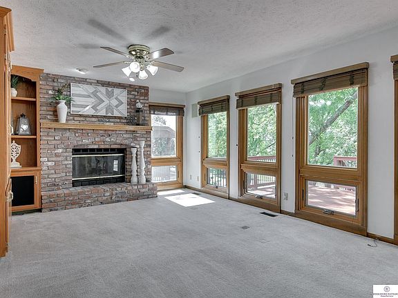 4th image of 4318 N 136th St