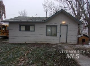 1009 S Commercial Ave, Emmett, ID 83617