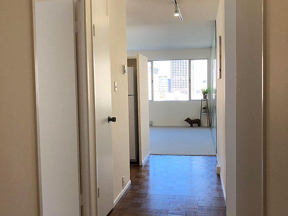 2nd image of 1001 Pine St Unit 710