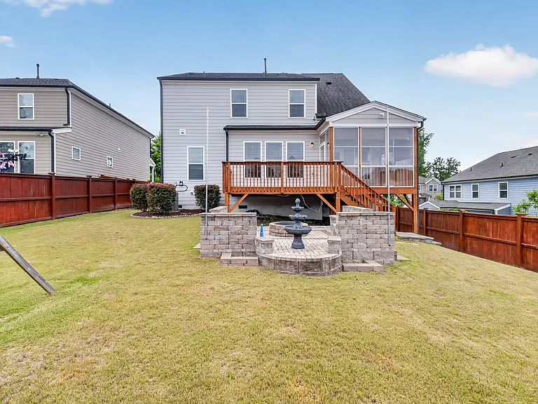 2112 Turling Way — Photo 49