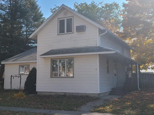 134 W Williams St, Postville, IA 52162