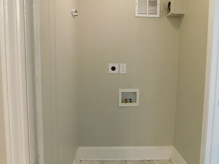 411 Gray Dr — Photo 7