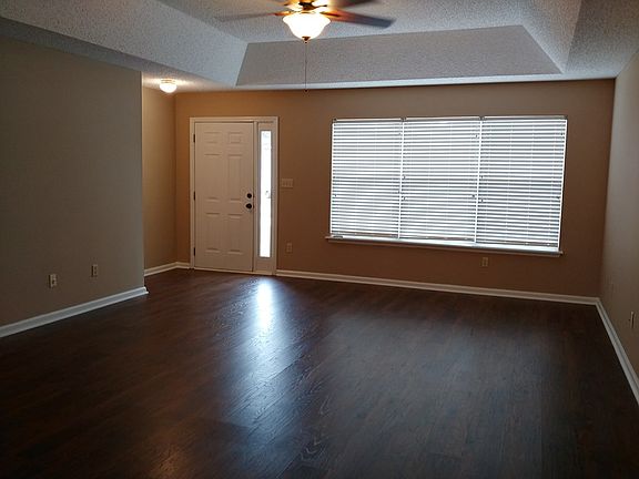 2nd image of 109 Indianola Ct