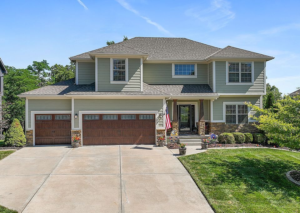 1st image of 308 Deer Dr