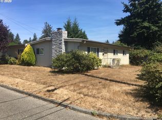 990 Lewis St, North Bend, OR 97459