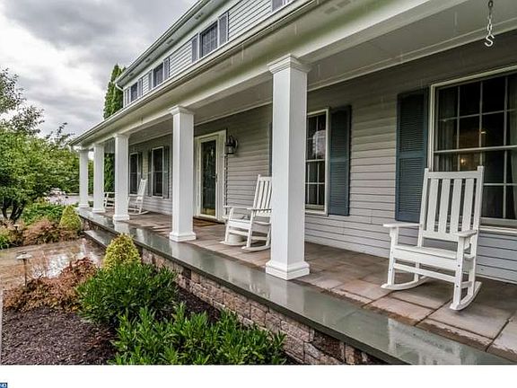 2nd image of 1 Wakefield Cir