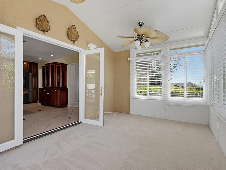 2039 Lemon Ave — Photo 16