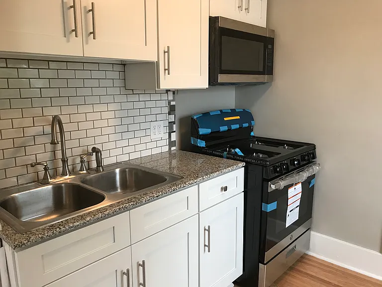 18 Kingsboro Rd #UP — Photo 12
