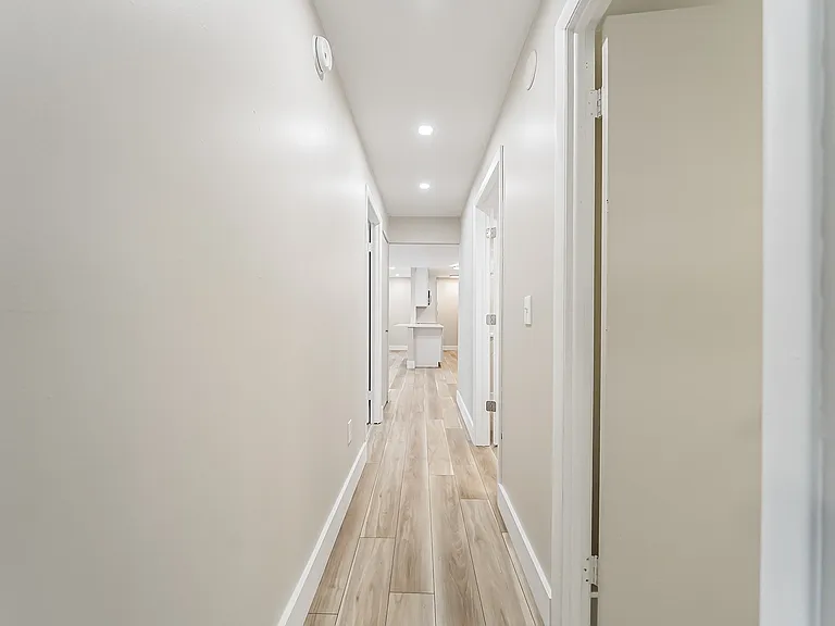 Trenton Place Apartments — Photo 24