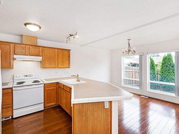 5th image of 1484 NE Birkshire Ct