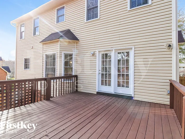 317 Natalie Dr — Photo 15