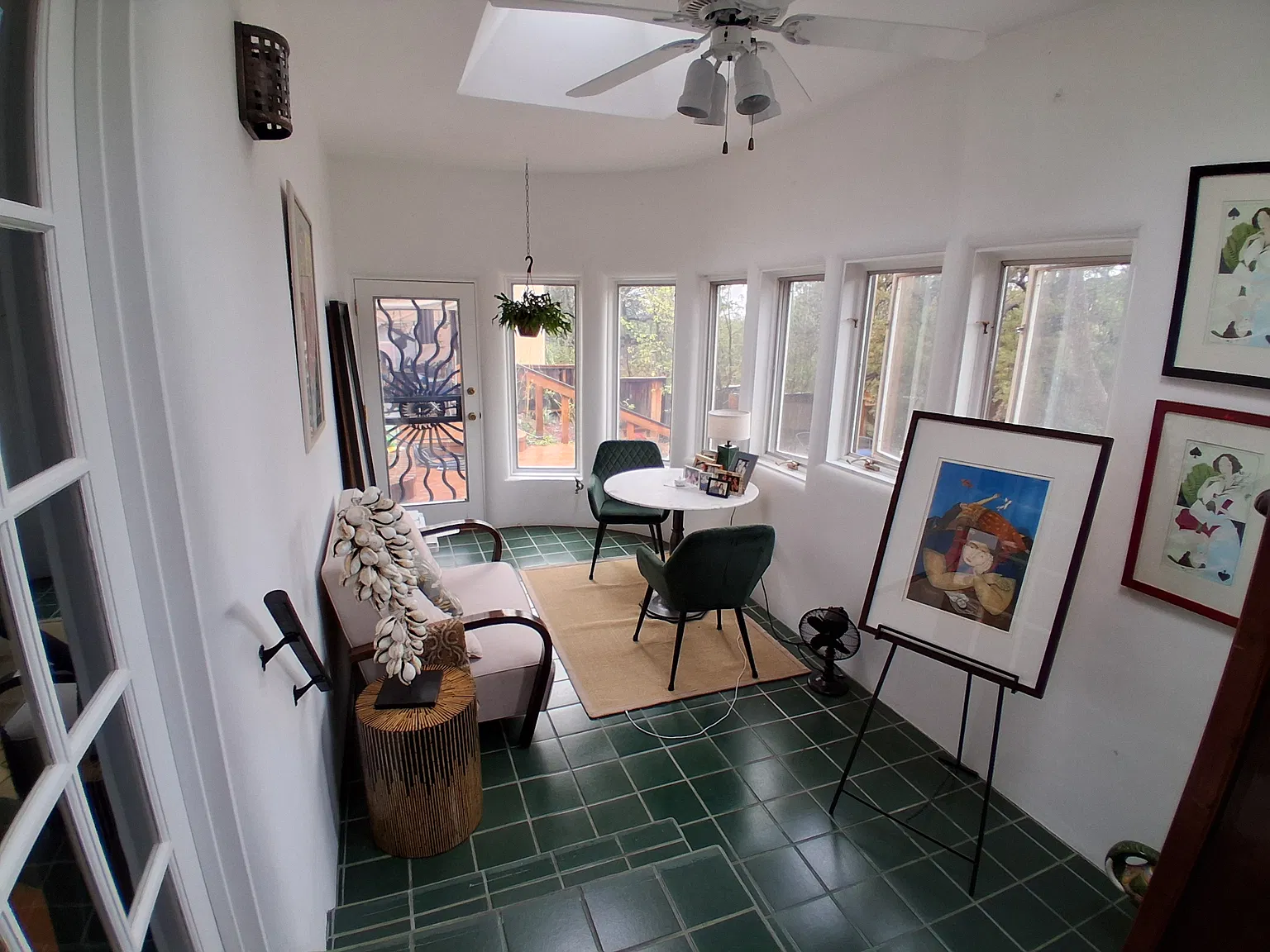 3 bed, 2220 sqft, $3,200 — Photo 2
