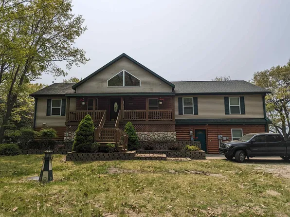 2740 E Booth Rd, Au Gres, MI 48703