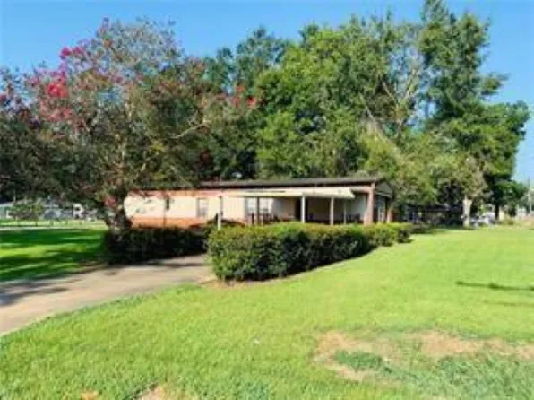 104 Sgt Major Bobby Hudson St, Marksville, LA 71351