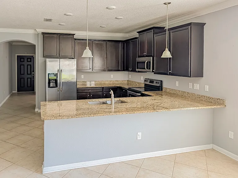 10104 Bedford Lakes Ct — Photo 6