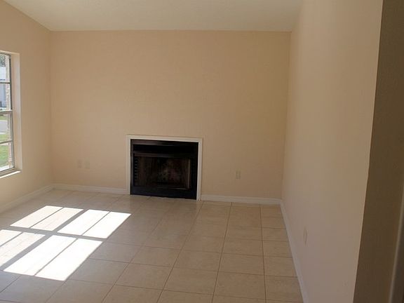 3rd image of 1239 Coolmont Dr