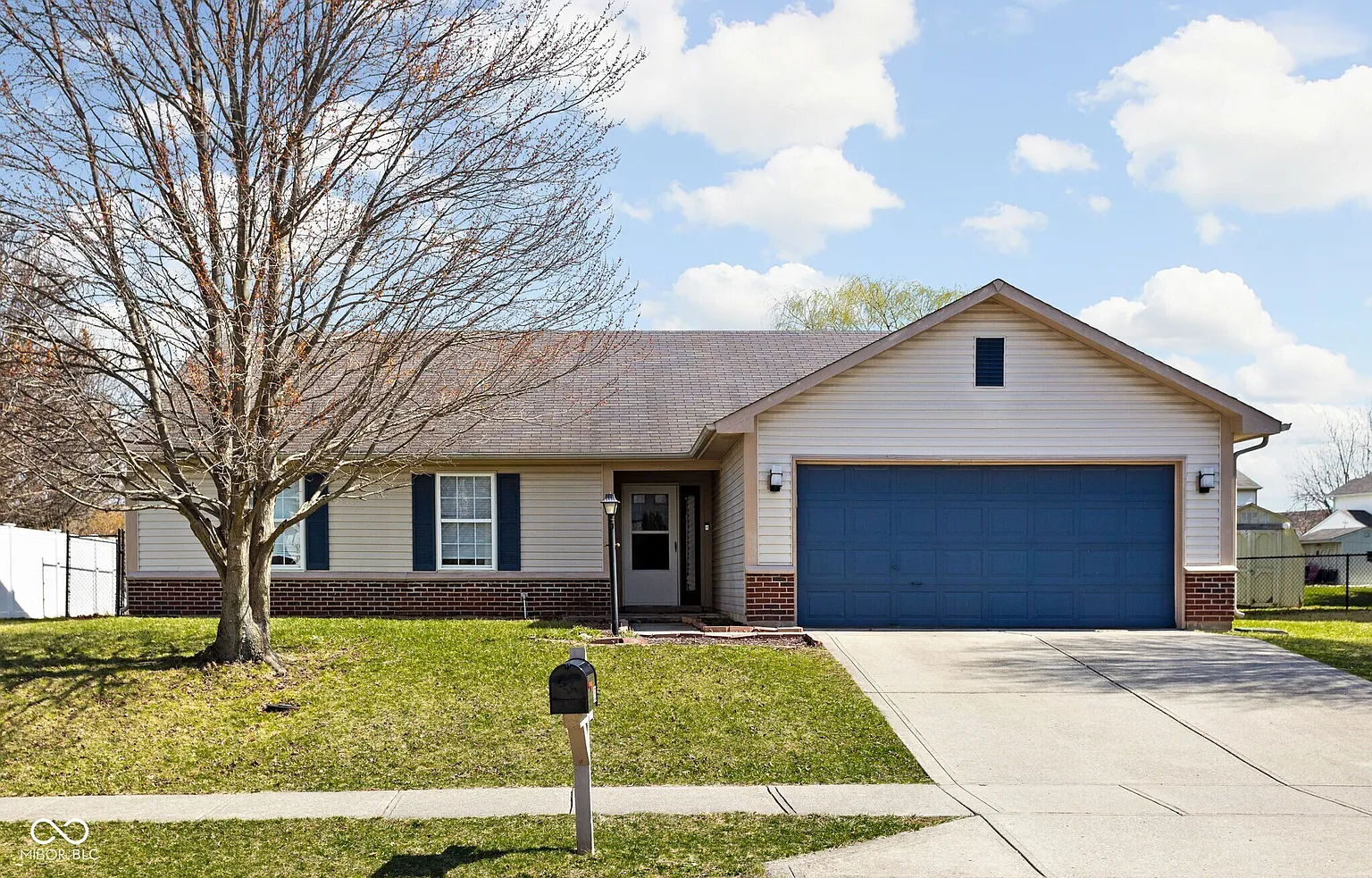353 Brixton Woods West Dr photo 1