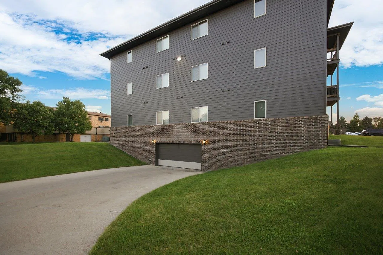 Mills Ridge Apartments — Photo 2