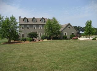 755 Ravine Ridge Dr, Colgate, WI 53017