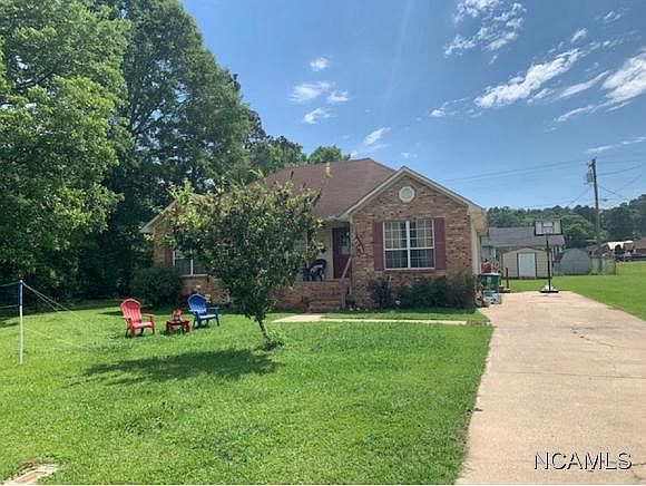 2nd image of 408 Meadow Creek Dr NE